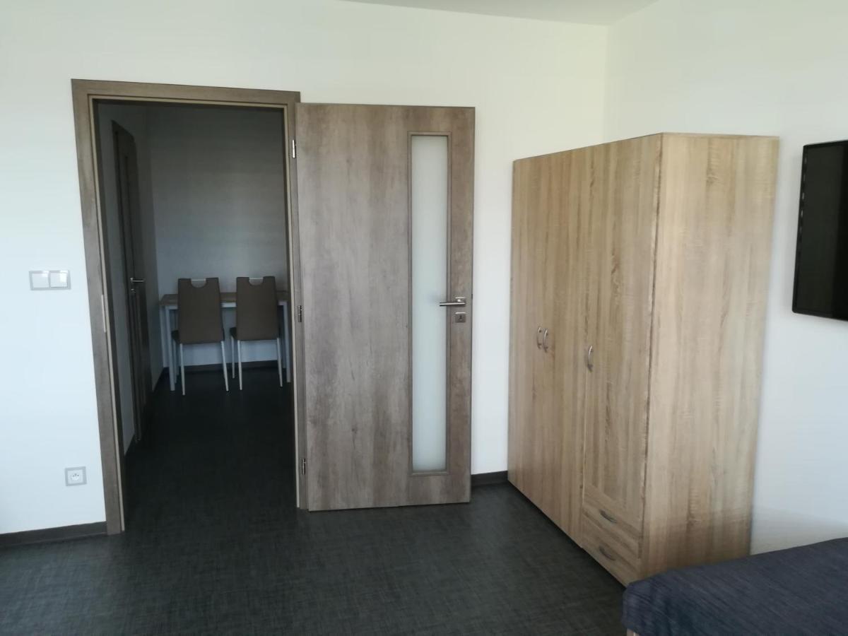 Penzion Šápara Velké Bílovice Exterior foto