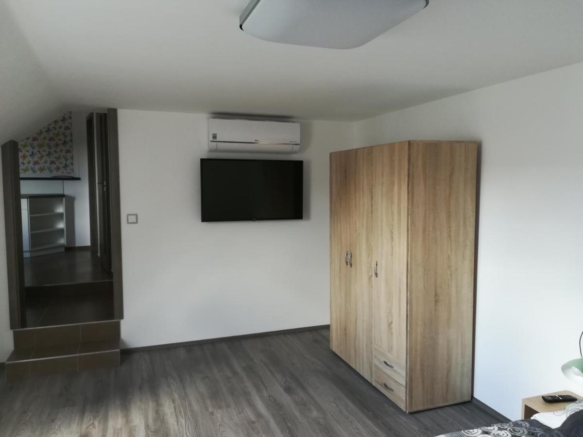 Penzion Šápara Velké Bílovice Exterior foto